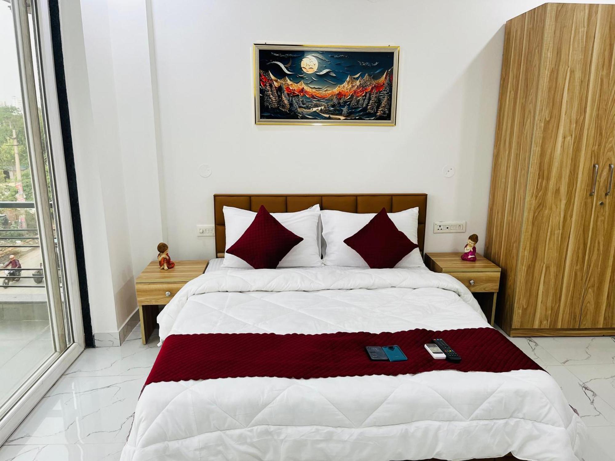 The Lodgers Studio Apartment Infront Of Artemis Hospital Gurugram Gurgaon Exterior foto