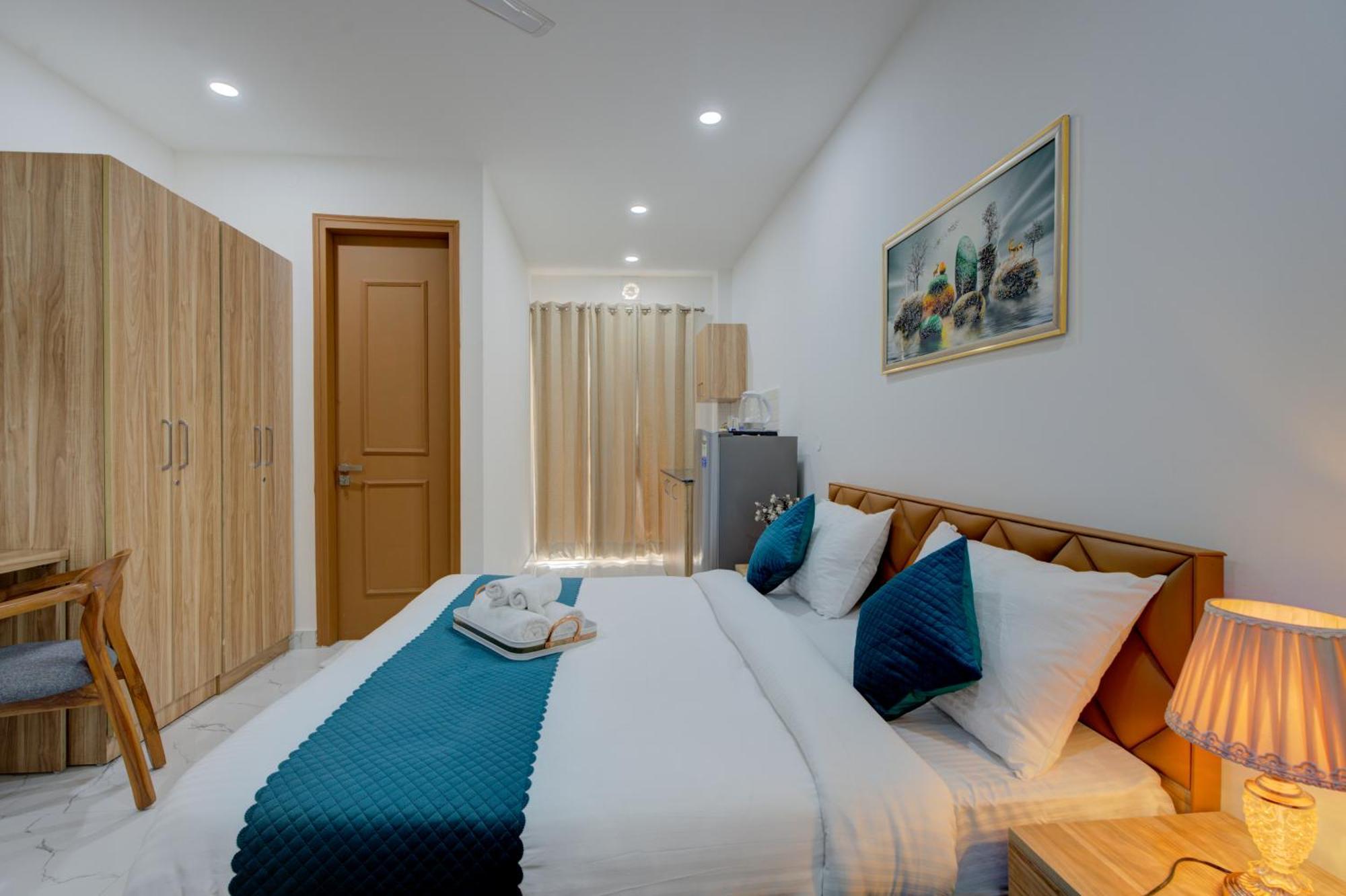 The Lodgers Studio Apartment Infront Of Artemis Hospital Gurugram Gurgaon Exterior foto